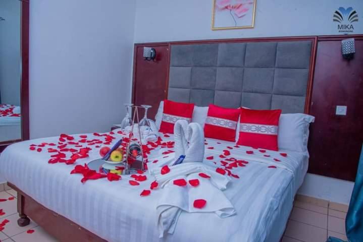 Mika Lodge لوساكا المظهر الخارجي الصورة